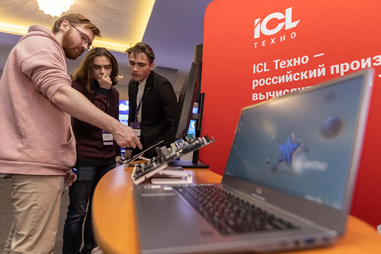 «Половина из 250 тысяч ноутбуков, моноблоков и серверов, которые собирает ICL Техно, производится на материнских платах российской сборки»