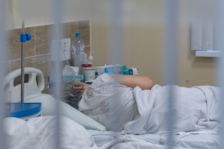 Ситуация по гриппу и ОРВИ в Татарстане к концу года становится все напряженнее. Заболеваемость новой коронавирусной инфекцией за неделю выросла на 15%