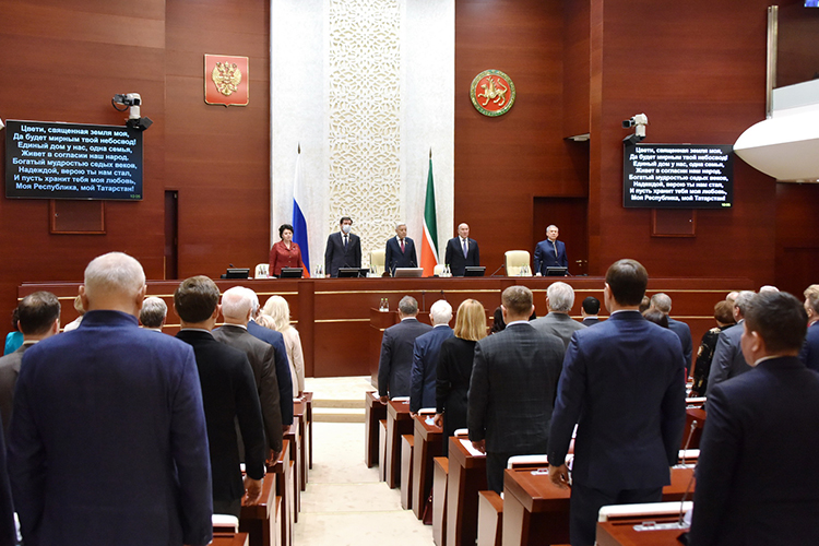 Не вызывает сомнений, что вчерашние решения татарстанских парламентариев были до запятой согласованы на высшем уровне, не только в казанском, но и в московском Кремле
