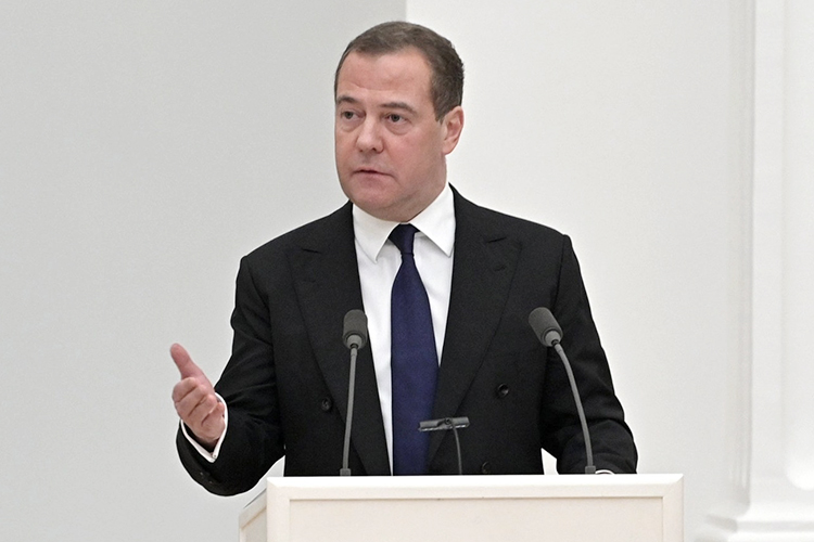 Медведев подвел итоги года статьей о целях военной операции, рисках мировой войны и предателях