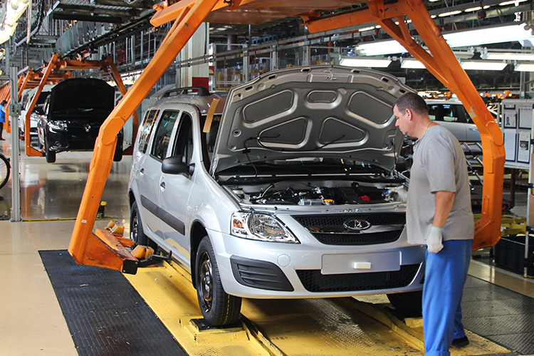 На бывшем заводе Nissan в Санкт-Петербурге в 2023 году начнут производство минимум трех новых моделей Lada