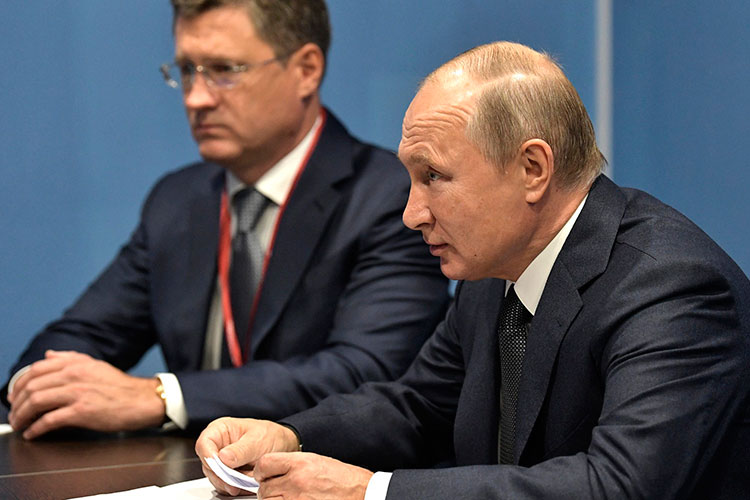 Президент России Владимир Путин подписал указ об ответных мерах в связи с установлением потолка цен на российскую нефть и нефтепродукты