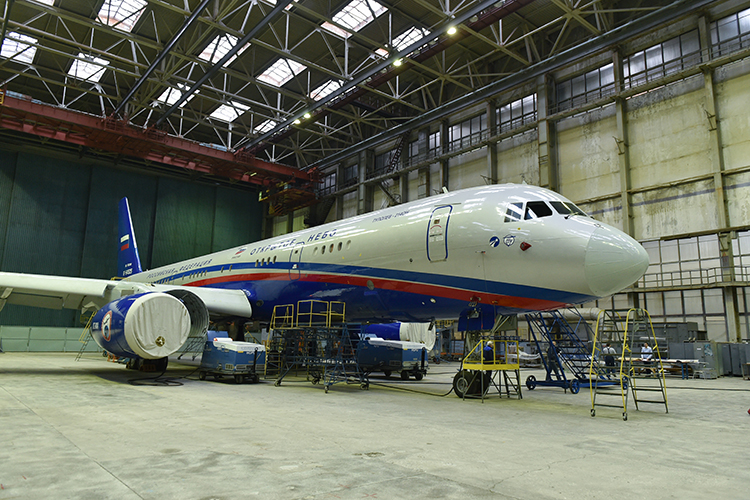 Казанский авиазавод — филиал «Туполева» (КАЗ) должен выйти на производство 40 самолетов Ту-214 в год