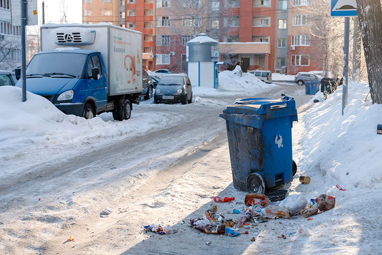 Жалобы на сокращение периодичности вывоза отходов в Казани и районах регоператор отметает, ссылаясь на санитарно-эпидемиологические правила и нормы