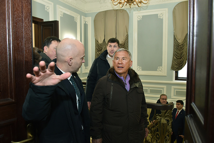Глава госкомитета по туризму Сергей Иванов продемонстрировал президенту республики обновленные залы