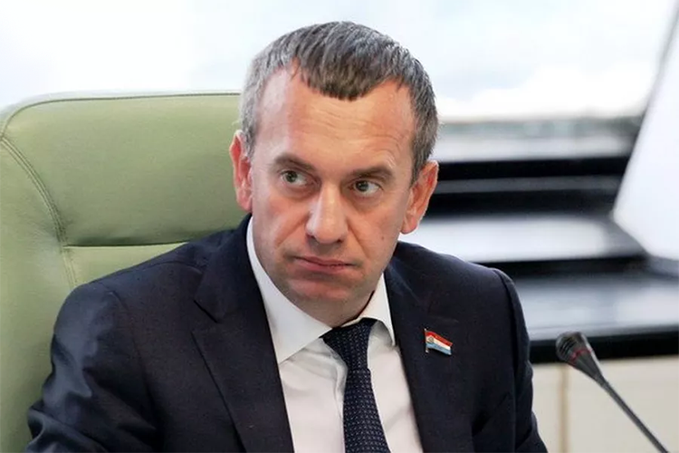 Считается, что «СамараТрансСтрой» находится под контролем влиятельного депутата Самарской губернской Думы Андрея Мурзова