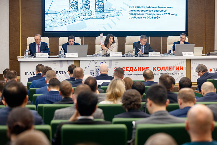 Перейдя к докладу, Талия Минуллина заявила, что за первые 9 месяцев 2022 года инвестиции в основной капитал в Татарстане выросли на 6%