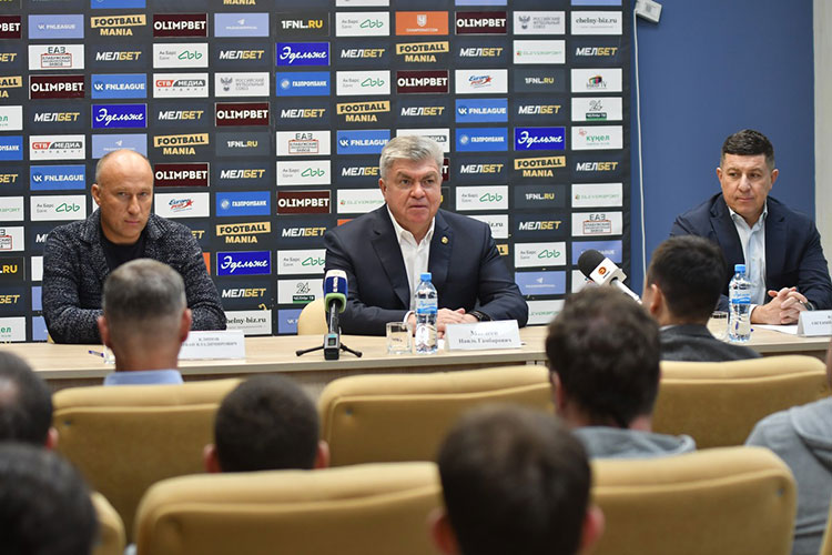 Наиль Магдеев настолько доволен выступлением ФК КАМАЗ в первой части сезона, что даже «выбил» команде дополнительное финансирование в 50 млн рублей