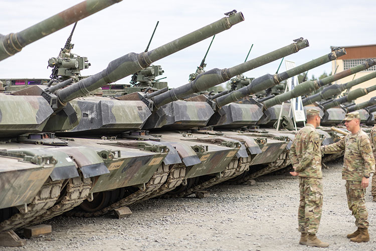 Киев получит усовершенствованную версию американских танков M1A2 Abrams в экспортной комплектации, но без секретного броневого сплава, утверждает Politico