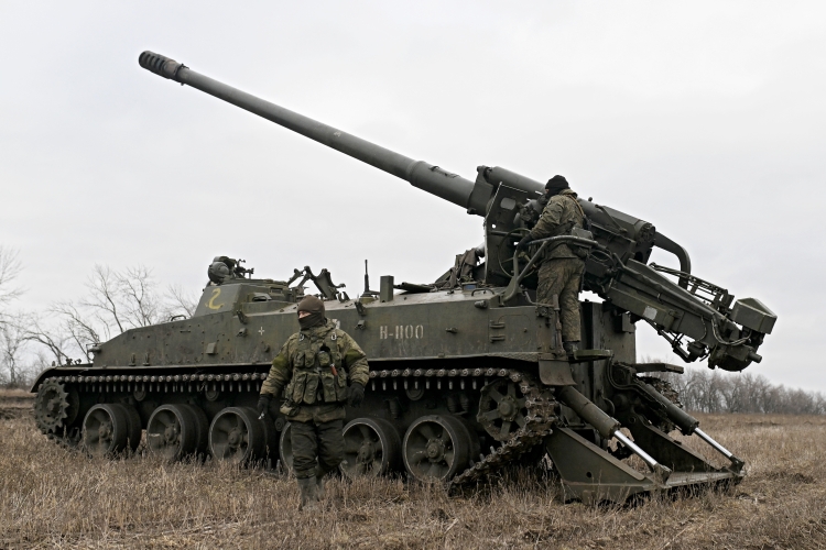 Вооруженные силы РФ практически обошли Артемовск с трех сторон и активно выбивают вооруженные силы Украины с позиций