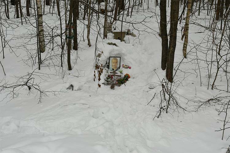 На месте гибели Василисы родные организовали небольшой мемориал