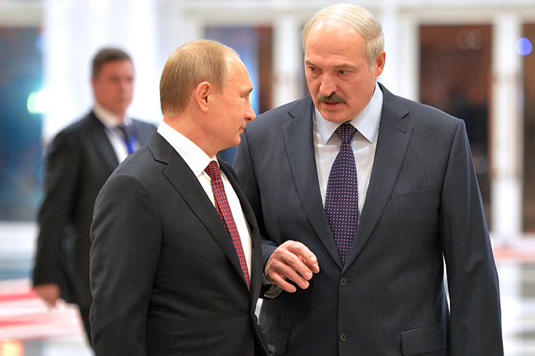 В телеграмм-каналах обсуждают и грядущие встречи Путина с президентом Белоруссии Александром Лукашенко и лидерами Абхазии и Южной Осетии