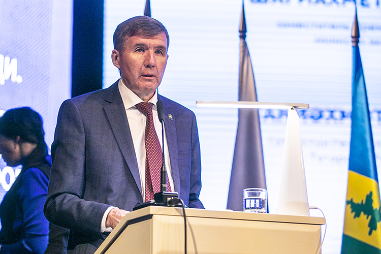 Завершая сессию, Шагиахметов подчеркнул, что НМР по всем показателям — один из лидеров среди муниципальных образований РТ, но новые точки роста