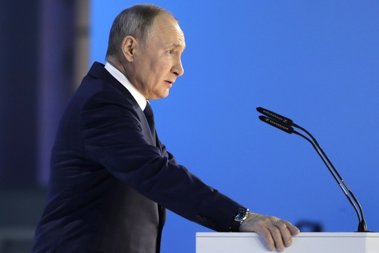 Важнейшей новостью этой недели, повлиявшей на все события, стало обращение Владимира Путина к Федеральному Собранию, когда он заявил, что Россия приостанавливает участие в Договоре о стратегических наступательных вооружениях (ДСНВ)