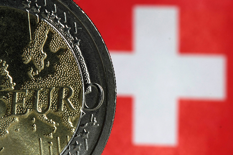 В начале января выяснилось, что ЦБ Швейцарии начал генерировать убытки, рекордные за более чем вековое существование — 132 млрд франков ($143 млрд), что составляет порядка 18% ВВП страны