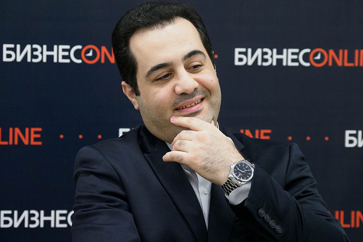 Консул Ирана в Казани: «Вопрос в том, выбираете вы независимость или телефон Apple»