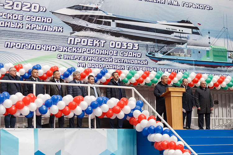 Рустам Минниханов дал старт закладке двух скоростных пассажирских судов на подводных крыльях «Метеор»