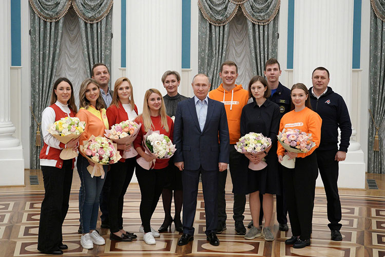 «Президент России лично каждый год отмечает вклад волонтерства. Есть премия «Мы вместе», которая вручается из рук президента каждый год»