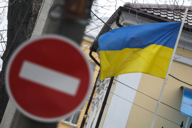 По мнению «Друида», вывешивание флага Украины в одном из ведущих российских вузов авторы канала скорее относят к глупости, а не к спланированной провокации