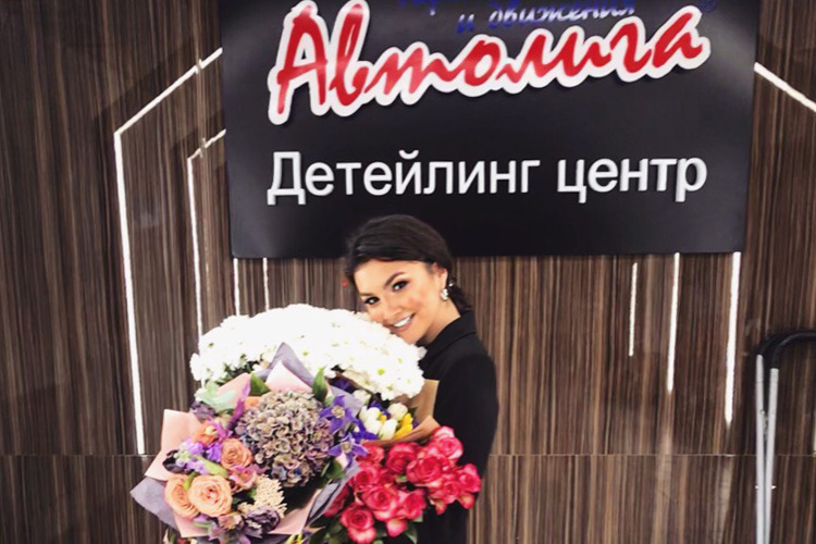 Гендиректора известного казанского автосервиса «Автолига» Елену Мотошину задержали за взятку в 400 тыс. рублей