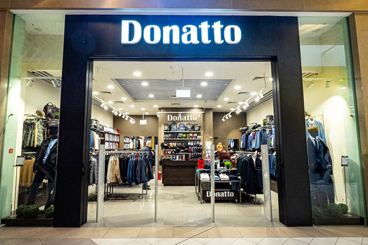 За мужской гардероб посетителей «МЕГИ» планирует отвечать марка костюмов Donatto (тоже из России), которая находится рядом с Salamande