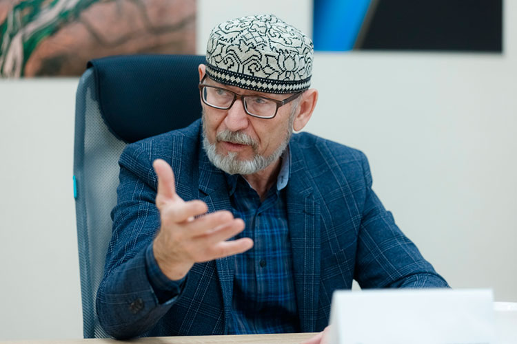 Дамир Исхаков объясняет позицию татарстанского научного сообщества в отношении вопроса языка сибирских татар