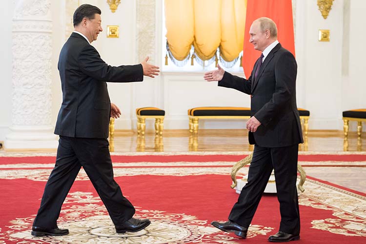 В предыдущий раз председателя КНР Си Цзиньпин приезжал в Россию в июне 2019 года, побывал в Москве и стал главным гостем Петербургского международного экономического форума. На этот раз в планах только посещение столицы