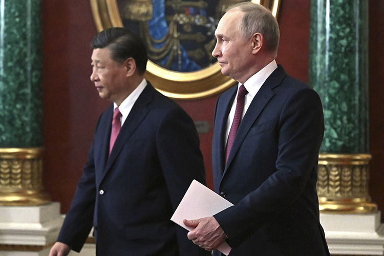 «Визит Си Цзиньпина укрепил позиции Путина. Стало очевидным, что неважно, какие решения принимаются в Гааге, страны, которые хотят общаться с Россией, продолжат делать это»
