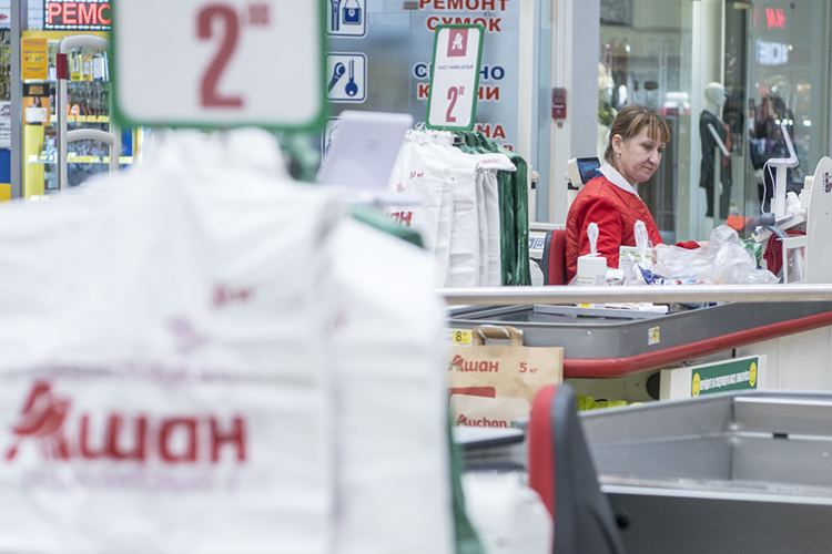 В то же время гипермаркет «Ашан» даже не думает уходить из России — по сей день в стране действует 241 магазин сети