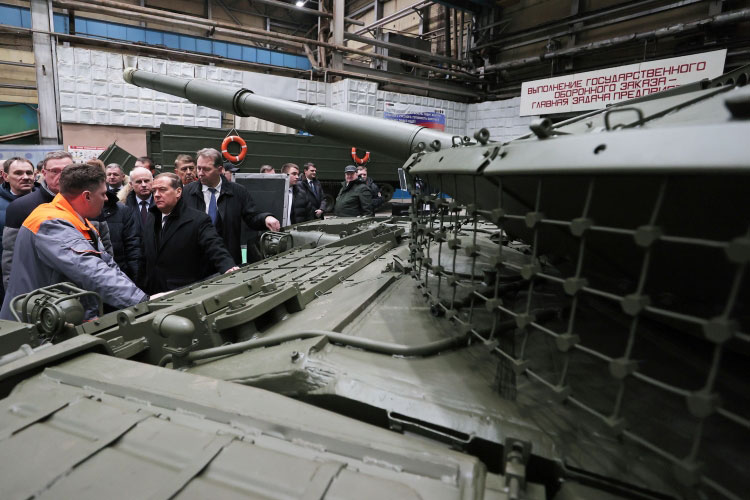 Дмитрий Медведев заявил, что только в 2023 году Россия произведет до 1500 новых танков