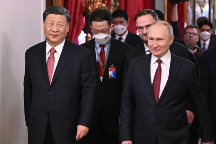 Владимир Путин во время встречи даже сообщил о готовности перейти на юани во внешней торговле со странами Африки, Азии и Латинской Америки
