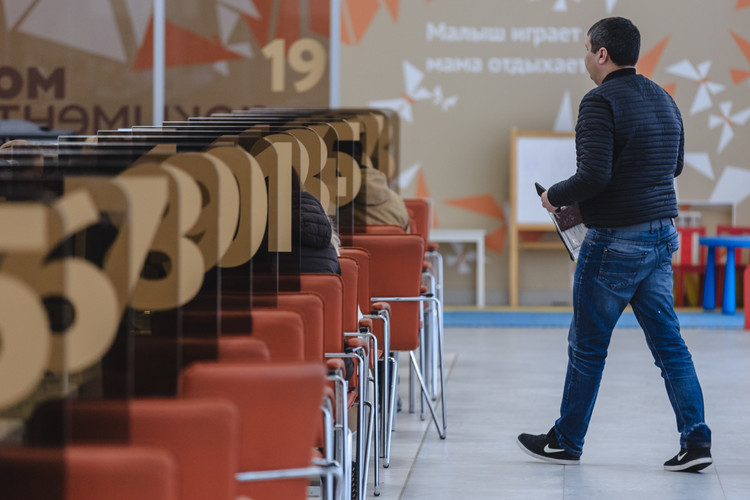 Минпромторг РФ предлагает размещать на пустующих площадях в ТЦ отделения МФЦ и почты