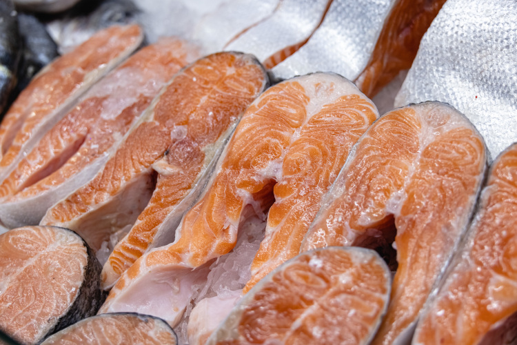 Если лосося для ролла «Филадельфия» обработать, то блюдо перестанет существовать в том виде, в котором его все привыкли видеть