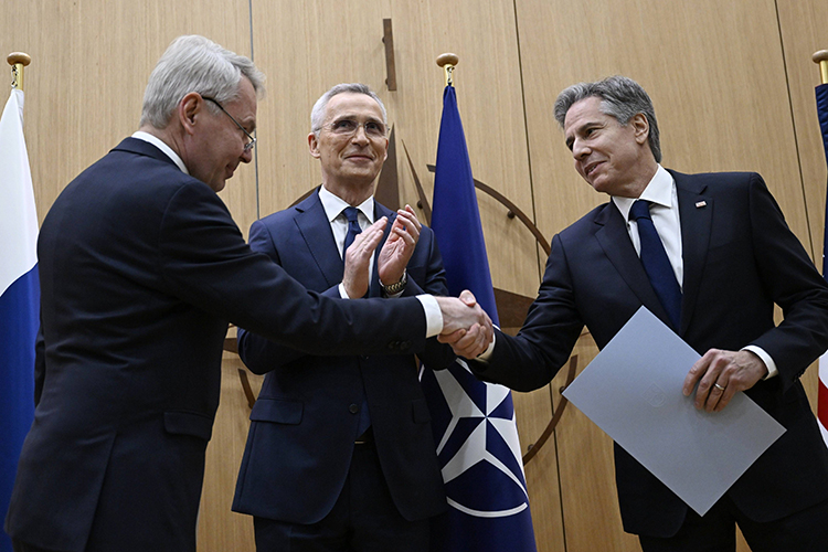 Финляндия на неделе официально стала членом НАТО
