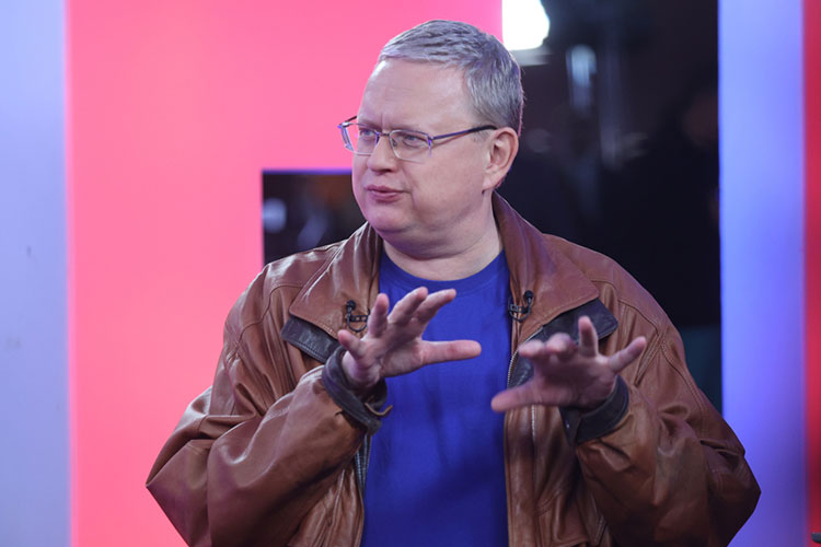 Михаил Делягин: «С точки зрения власти, деньги становятся просто не нужны»