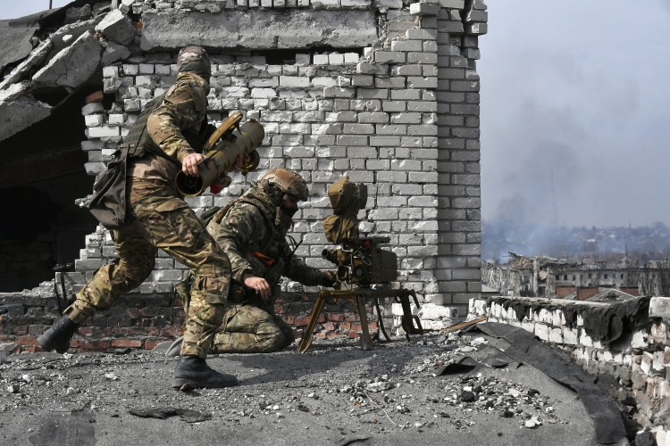 Группировка украинских войск практически блокирована на западных окраинах Бахмута (Артемовска)
