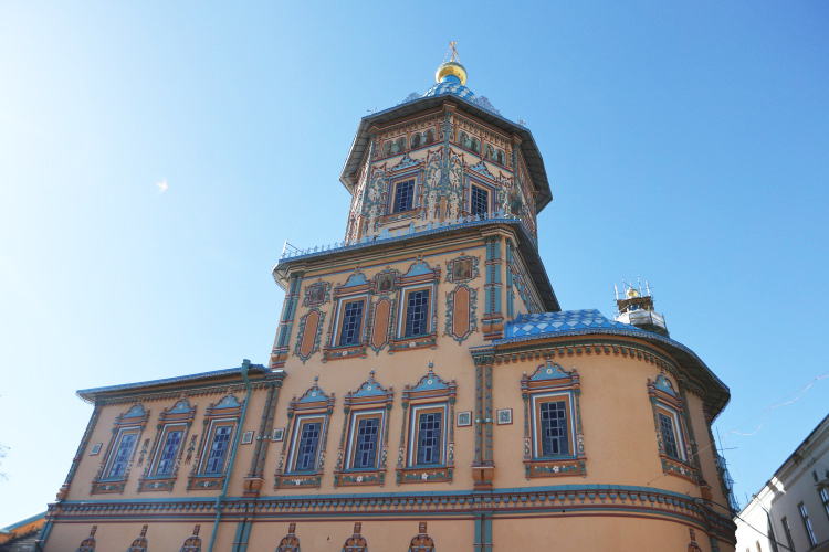 Петропавловский собор — один из трех главных соборов Казани и самый оригинальный