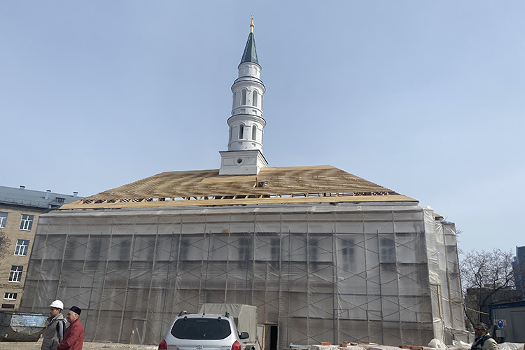 Следующей точкой стала Ново-Слободская мечеть, построенная в 1801–1802 годах купцом первой гильдии Габдуллой Утямышевым