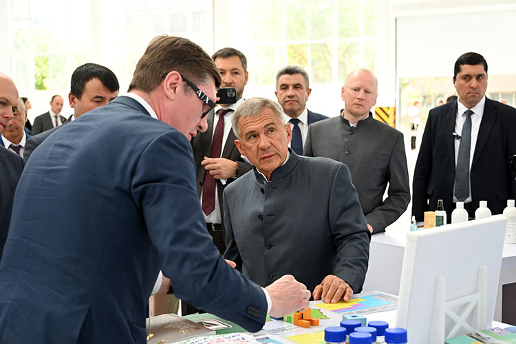 Сегодня утром в Ташкенте прошла главная пленарная сессия форума «Иннопром» — «Международные промышленные проекты в Центральной Азии: конкурентные преимущества на фоне новых вызовов»