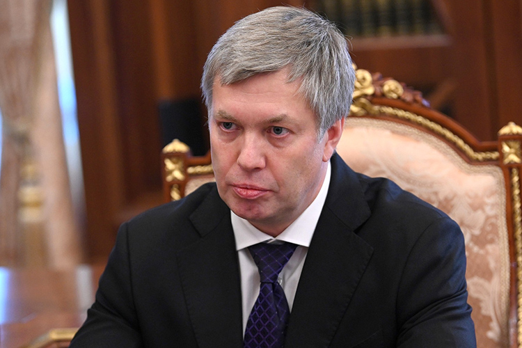 По сообщениям телеграм-каналов, разворачивается серьезная интрига вокруг кресла губернатора Ульяновска. Инсайдеры канала «Незыгарь» утверждают, что губернатор-коммунист будет искать возможности для того, чтобы покинуть регион, перейдя на федеральный пост