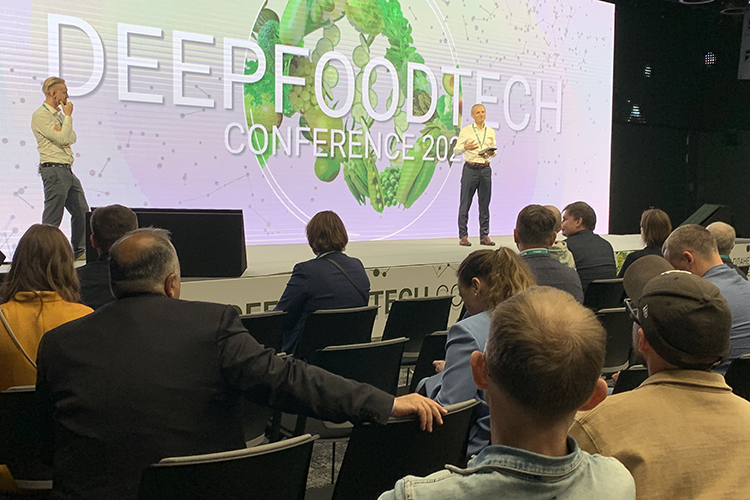 В Москве во второй раз прошла международная конференция о современной пищевой промышленности, технологиях будущего для производства продуктов и глобальных вызовах, стоящих перед мировой индустрией питания DeepFoodTechConference