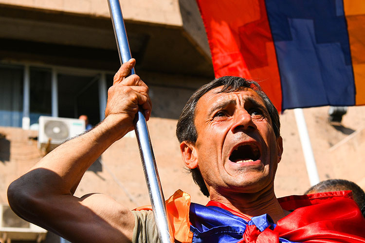 «Стоит ли сейчас ждать новых протестов в Армении, обострения ситуации в регионе? Конечно. Все это обязательно будет»