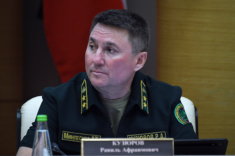 Равиль Кузюров: «Всеми службами подведомственных учреждений министерства лесного хозяйства организовано круглосуточное патрулирование»
