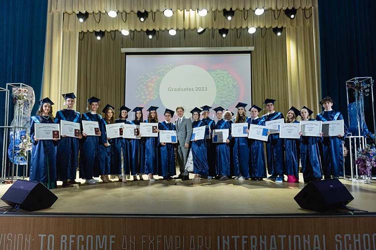 Выпускники Международной школы Казани 2023-го, несмотря на перипетии в виде санкций и СВО, готовятся продолжить обучение за границей