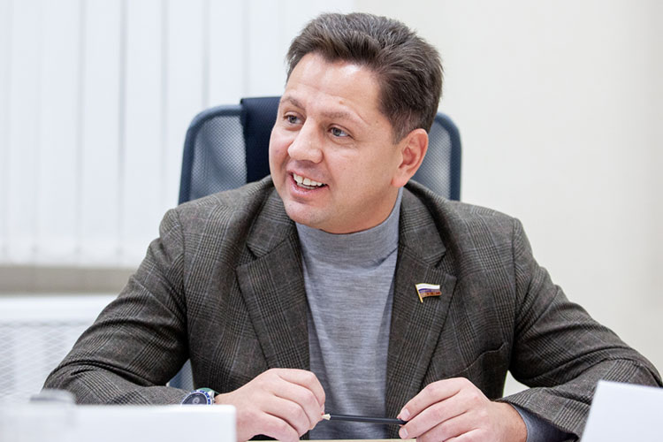 Что Госдума исправит в законе о мусоре и как вдохнуть жизнь в памятники культуры?