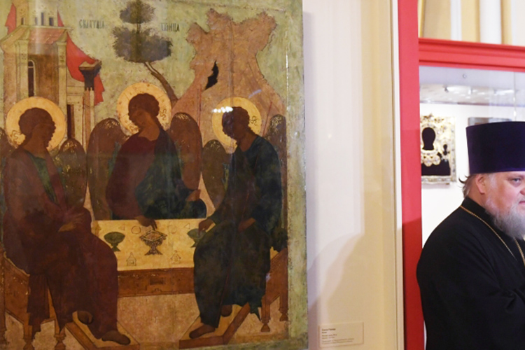 Третьяковская галерея отказалась передавать икону «Троица» РПЦ