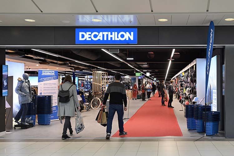 Турецкая FLO Retailing и ливанская Azadea Group ведут переговоры о покупке активов французской сети Decathlon в России
