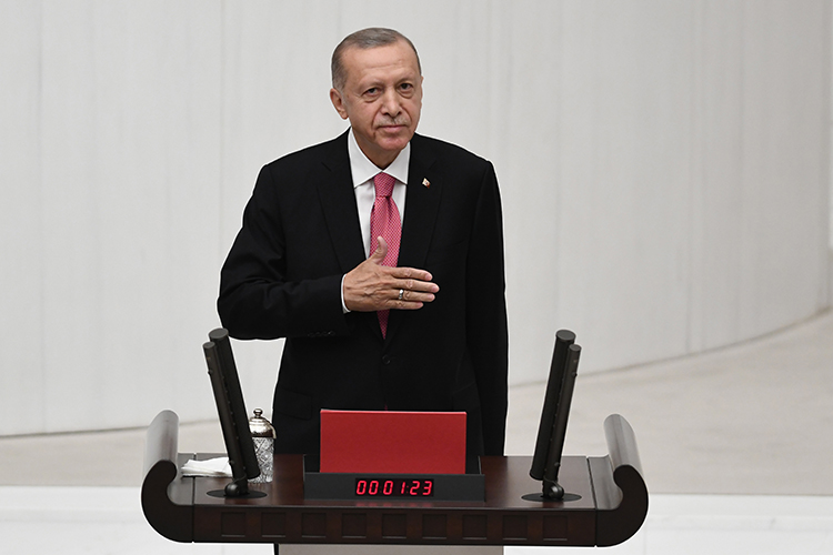 Накануне в Великом национальном собрании Турции Реджеп Тайип Эрдоган принялприсягу и вступил в должность президента страны