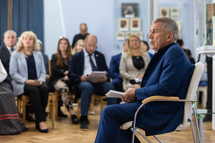 Отдельно присутствующие высказывали благодарности Минниханову за поддержку проекта «Русские коллекции в музеях Татарстана»