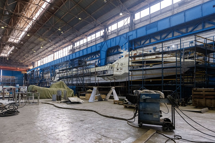 Сколько сегодня «Метеоров» может строить завод в Зеленодольске? По словам Ханифова, он может выйти на 10 судов в год. Заводом также прорабатываете большой пул заказов от «Газпрома» на строительство 20-30 «Метеоров» на газовом двигателе